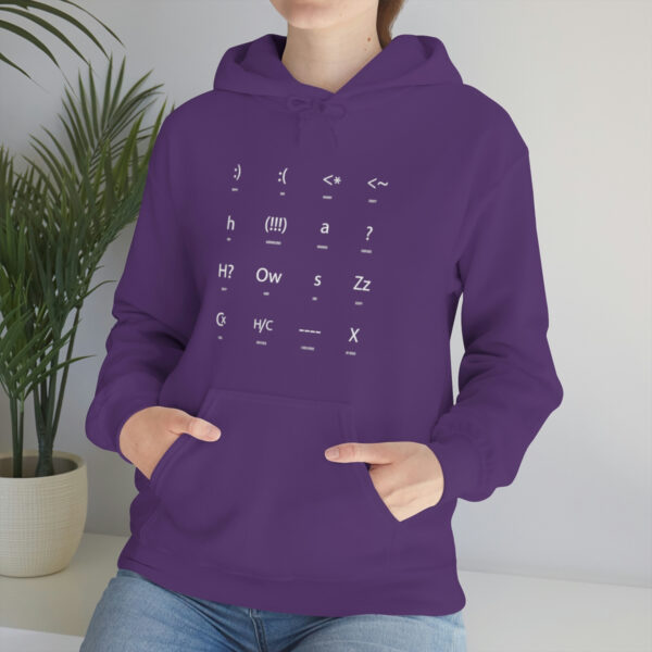 Unisex Heavy Blend™ Hooded Sweatshirt 116